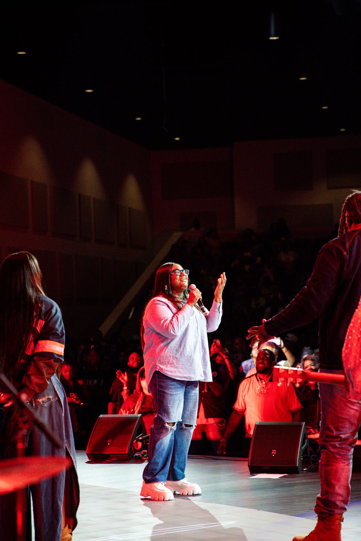 Tasha Cobbs Leonard performing